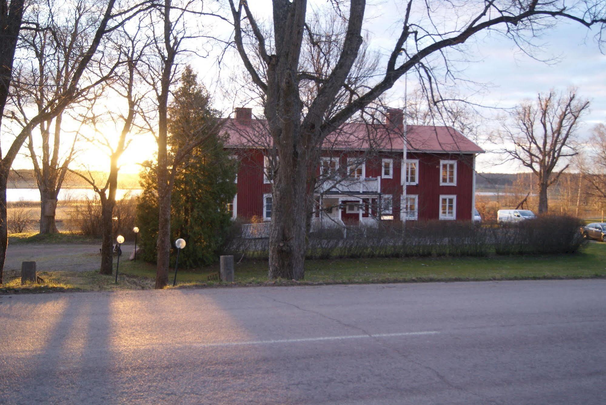 Nya Strandgardens Waerdshus Kristinehamn Exterior foto